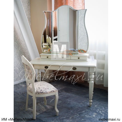 стол туалетный "лика"